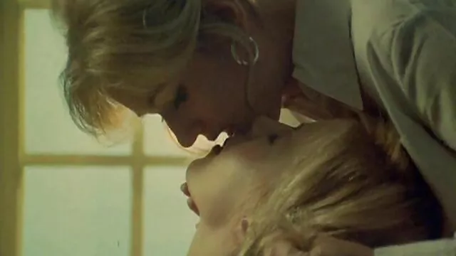 Una videos xxx señoras mexicanas hermosa perra chupó un pene y luego se folló a un chico por el culo