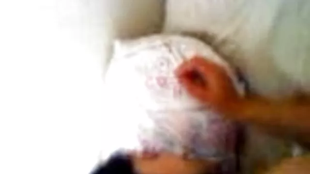 Joven pelirroja chupa polla y tiene sexo señoras mexicanas infieles xxx en la cama