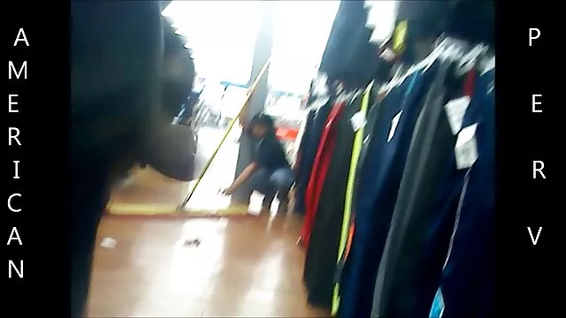 No quiere casarse y se folla a una chica delgada solo con videos pornos de señoras mexicanas condón