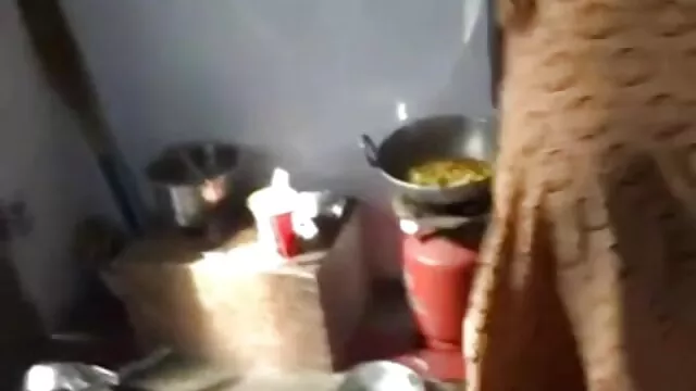 Sexo señoras mexicanas calientes xxx lésbico en una piscina elegante