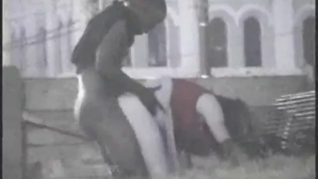 Un hombre se folla una hermosa mamada con videos pornos de señoras mexicanas rastas en la cabeza