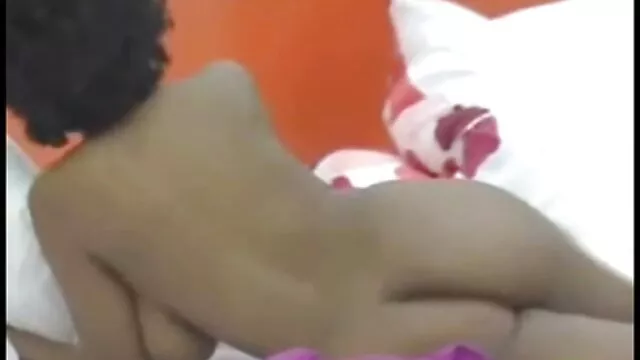 Puta de pelo corto no podía negarse a follar por el culo señoras mexicanas nalgonas