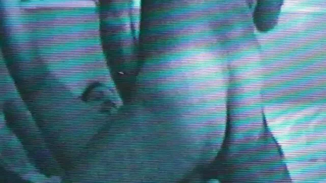 En la fiesta, una multitud de chicos dejó que una mujer señoras mexicanas cojiendo envejeciera