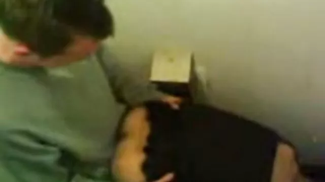 Posición misionera pareja apasionada filmando señoras xxx mexicanas sexo privado en casa