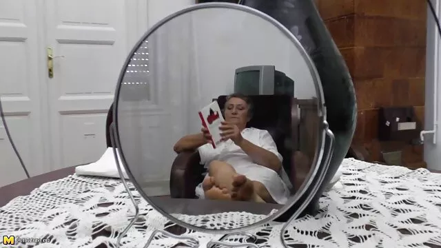 Por la noche miré la luz a mi novia y le ofrecí sexo senoras mexicanas follando frente a la cámara.